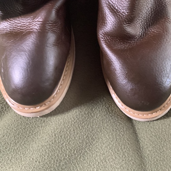 GUC Men’s Justin Boots.  Brown leather, rubber soles.  Size 11 medium - Picture 7 of 8